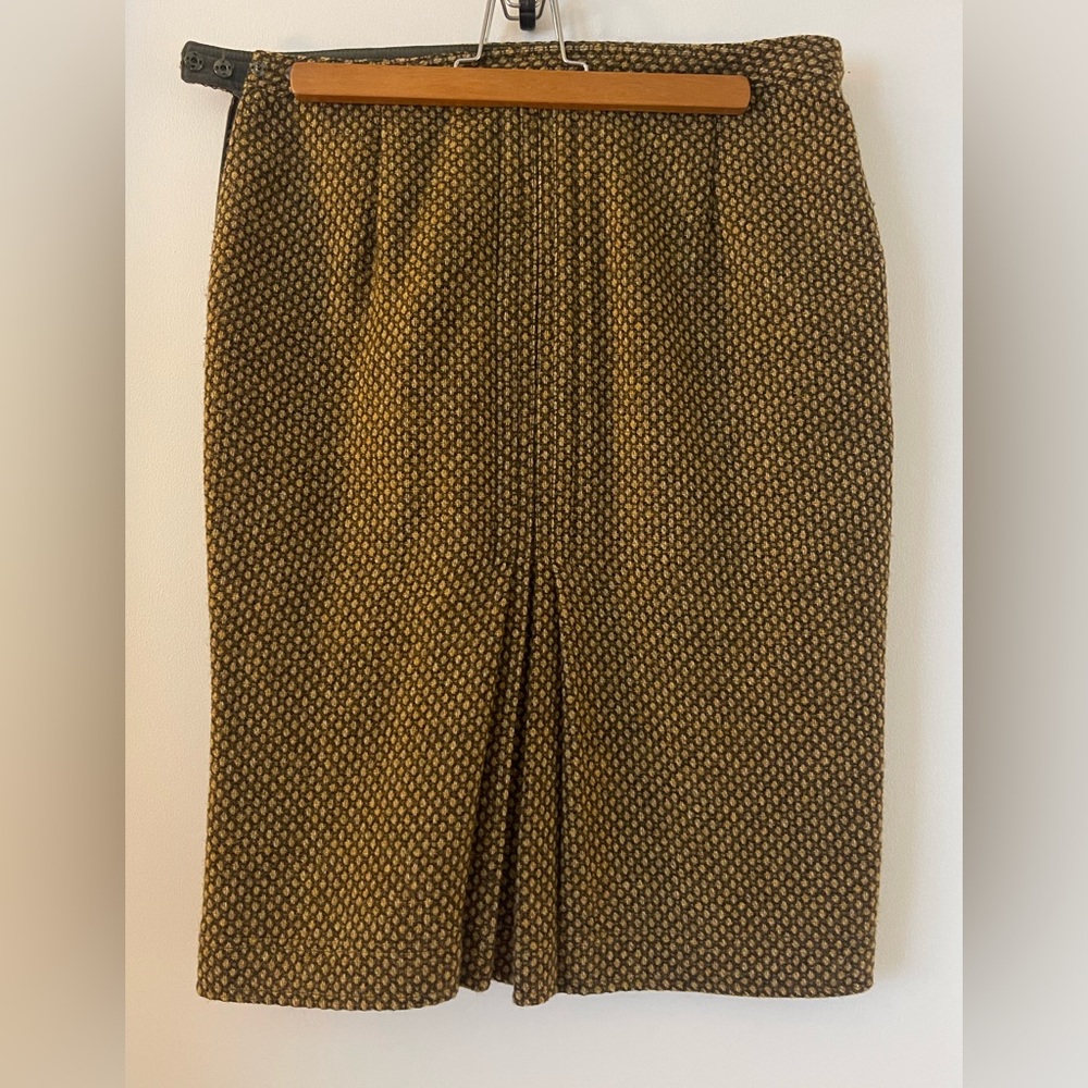 Club Monaco suit skirt- size 6